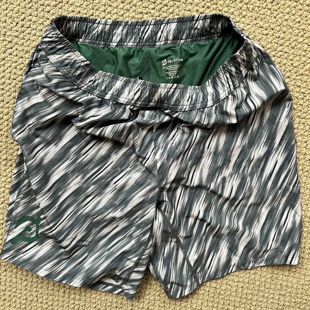 Peloton Shorts - Lined - Size Large
